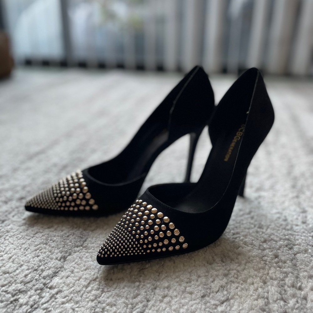 Dark Black Fashion Heels